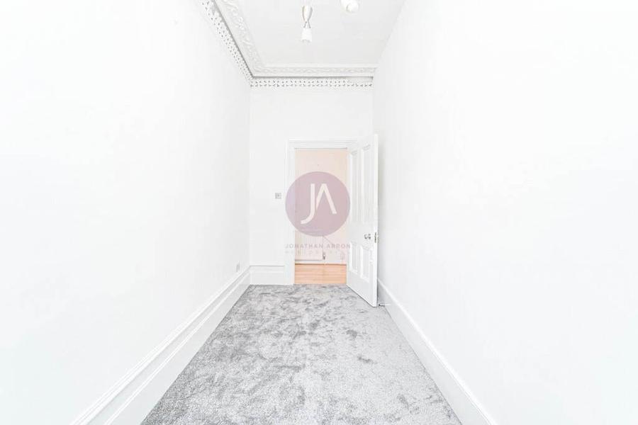 3 bedroom Flat to rent in Cromwell Place-view10