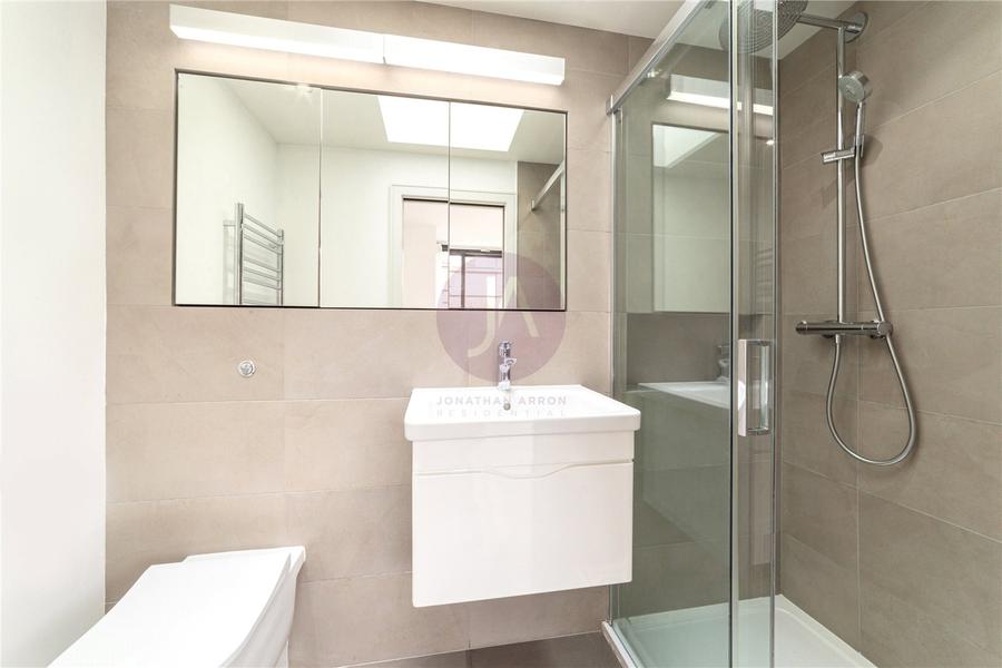 2 bedroom House to rent in Abercorn Close-view12