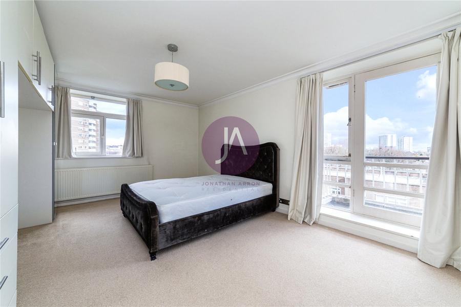 3 bedroom Flat to rent in Walsingham-view8