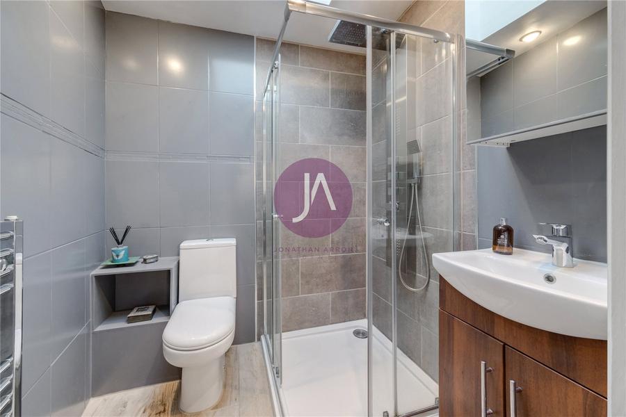 3 bedroom House to rent in Highgate Road-view7