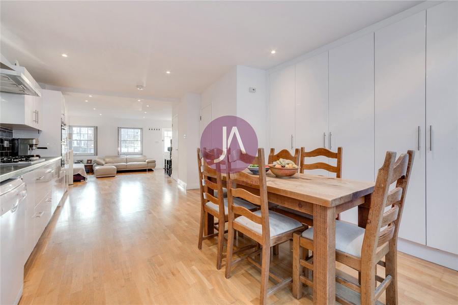 3 bedroom House to rent in Highgate Road-view3