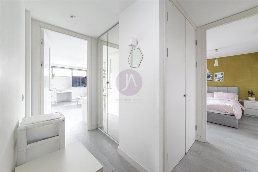 2 bedroom Flat to rent in Mill Lane-view12