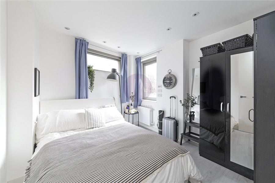 2 bedroom Flat to rent in Mill Lane-view11