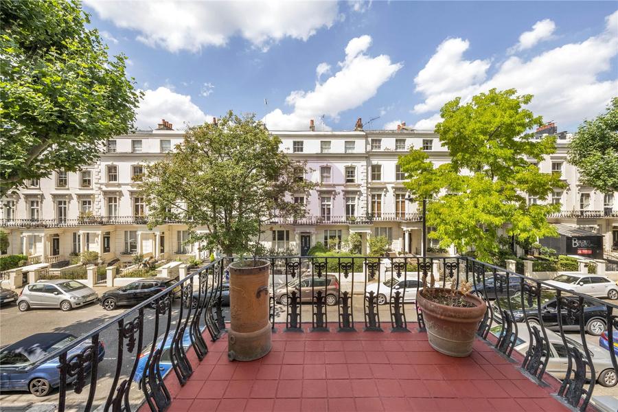 1 bedroom Flat to rent in Clarendon Gardens-view9