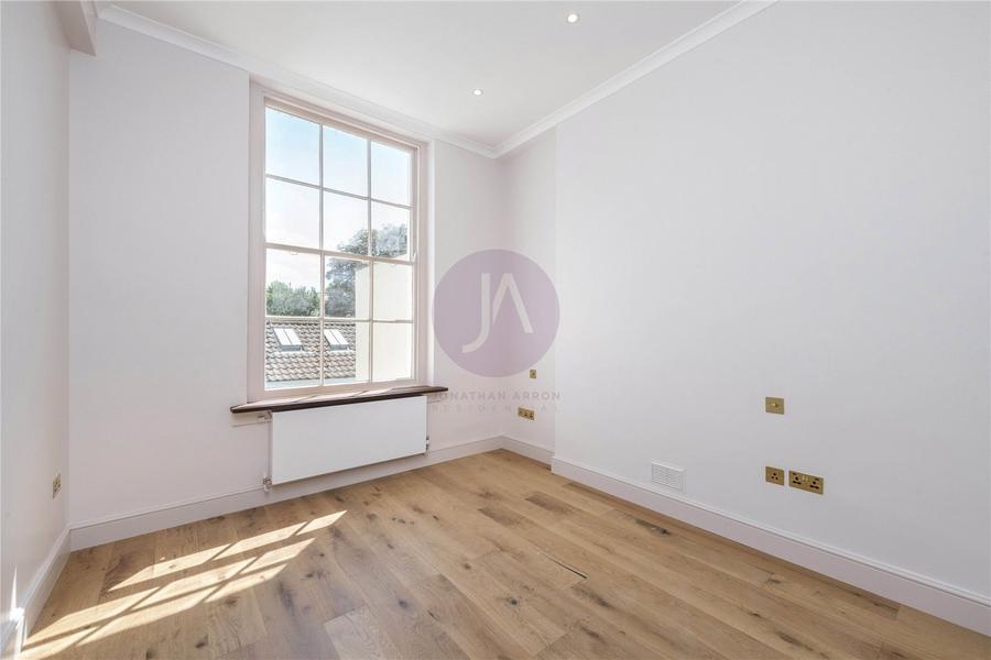 1 bedroom Flat to rent in Clarendon Gardens-view7
