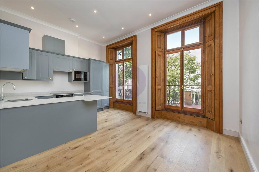 1 bedroom Flat to rent in Clarendon Gardens-view1