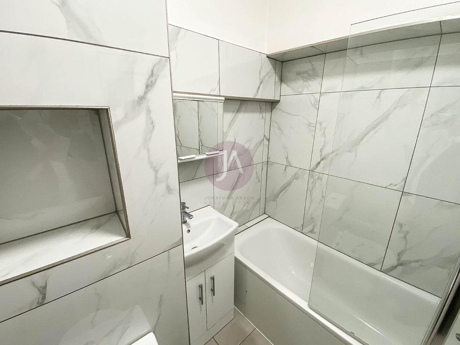 1 bedroom Flat to rent in Grove End Gardens-view6