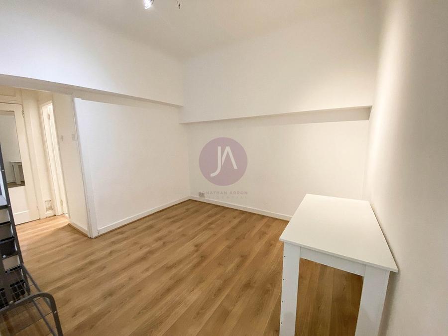 1 bedroom Flat to rent in Grove End Gardens-view5