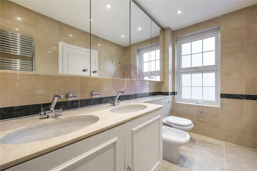 4 bedroom House to rent in The Marlowes-view6