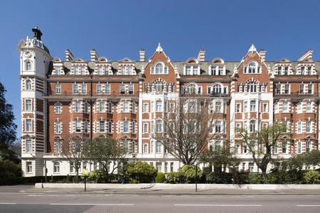 4 bedroom Flat to rent in Northgate-List590