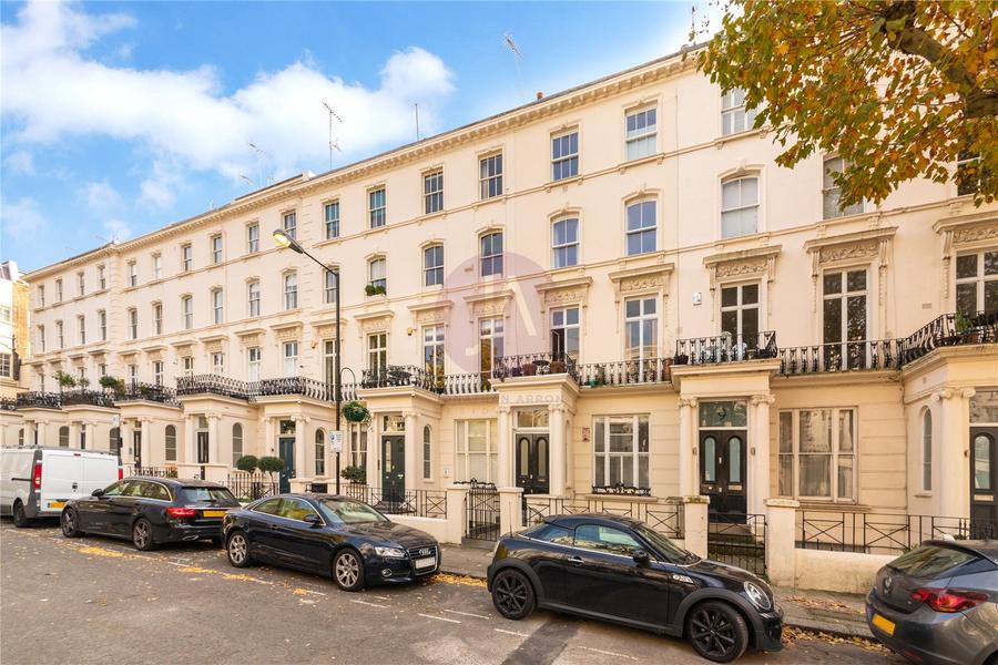 3 bedroom Flat, Maisonette to rent in Clarendon Gardens-view1