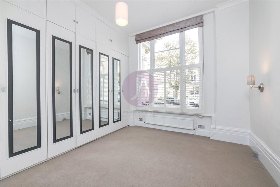 3 bedroom Flat, Maisonette to rent in Clarendon Gardens-view5