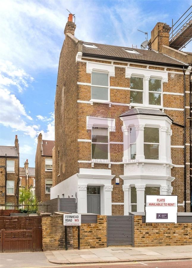 2 bedroom Flat to rent in Fernhead Road-view11