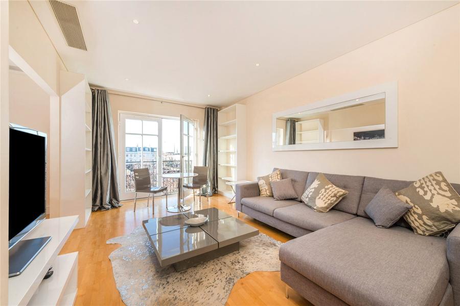 2 bedroom Flat to rent in Clarendon Court-view1