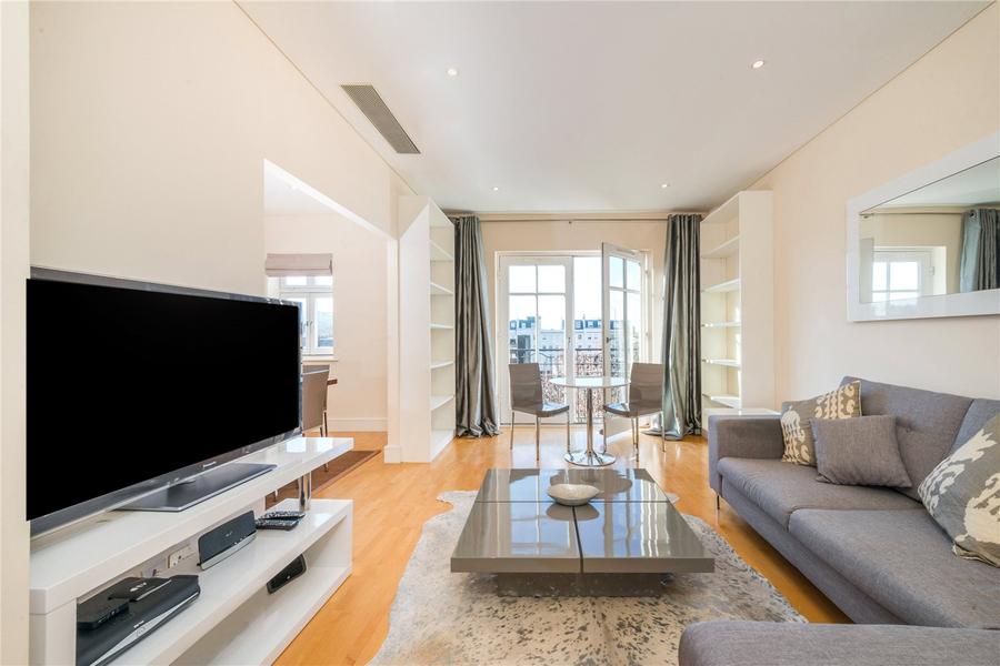 2 bedroom Flat to rent in Clarendon Court-view9