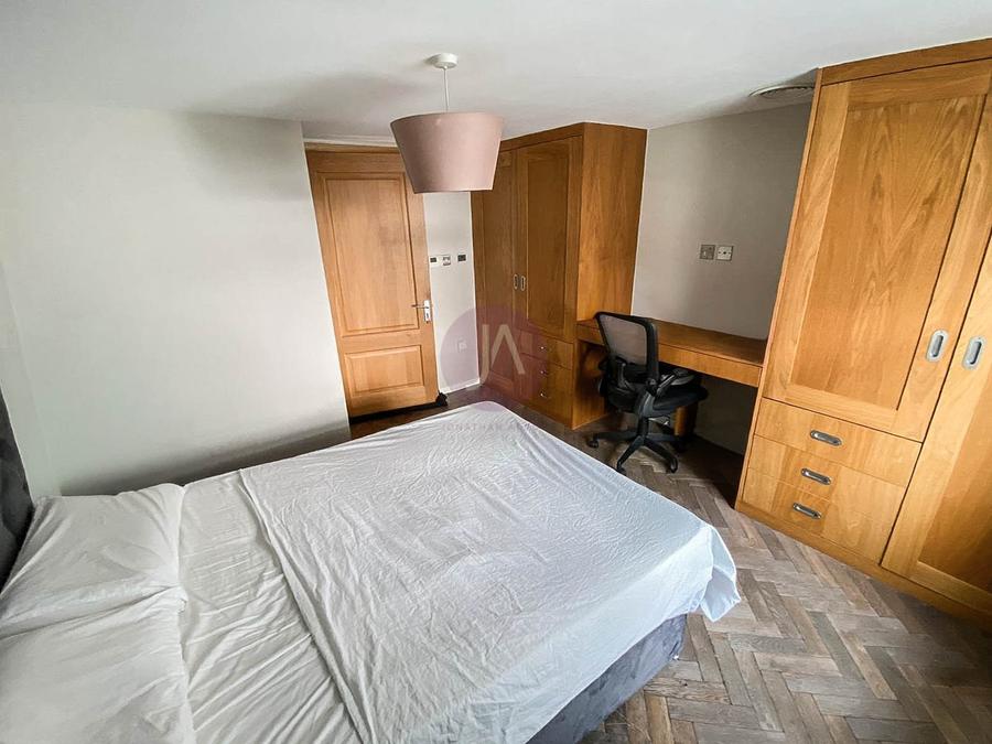 3 bedroom Flat to rent in Strutton Ground-view12
