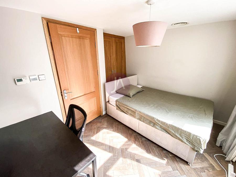 3 bedroom Flat to rent in Strutton Ground-view11