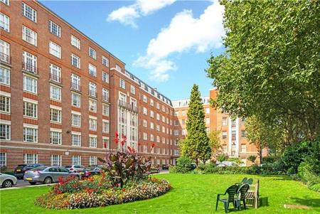 Eyre Court, Finchley Road