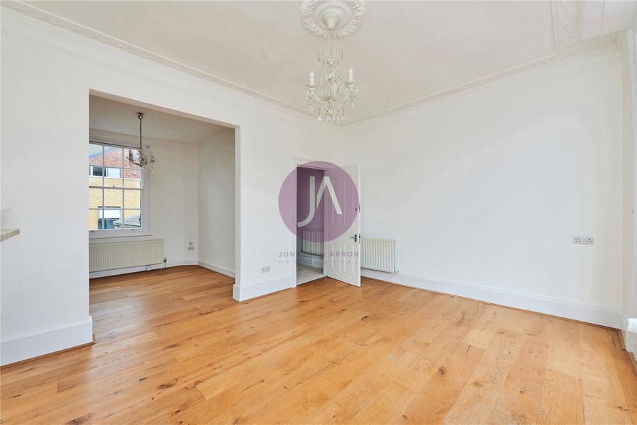 2 bedroom House, Maisonette to rent in Ordnance Mews-view3