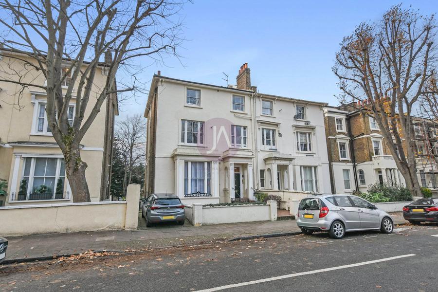 2 bedroom Flat to rent in Marlborough Hill-view1