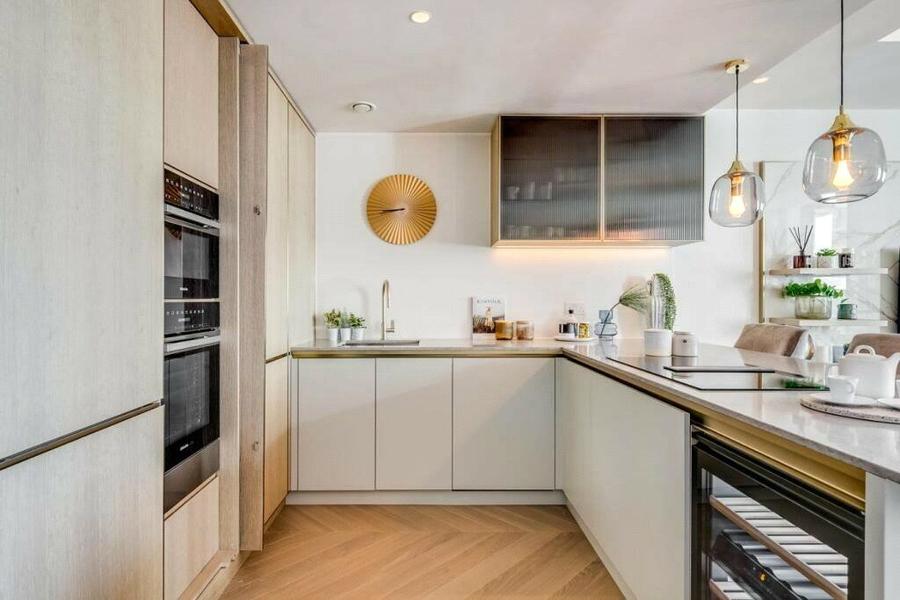 2 bedroom Flat to rent in The Compton-view3