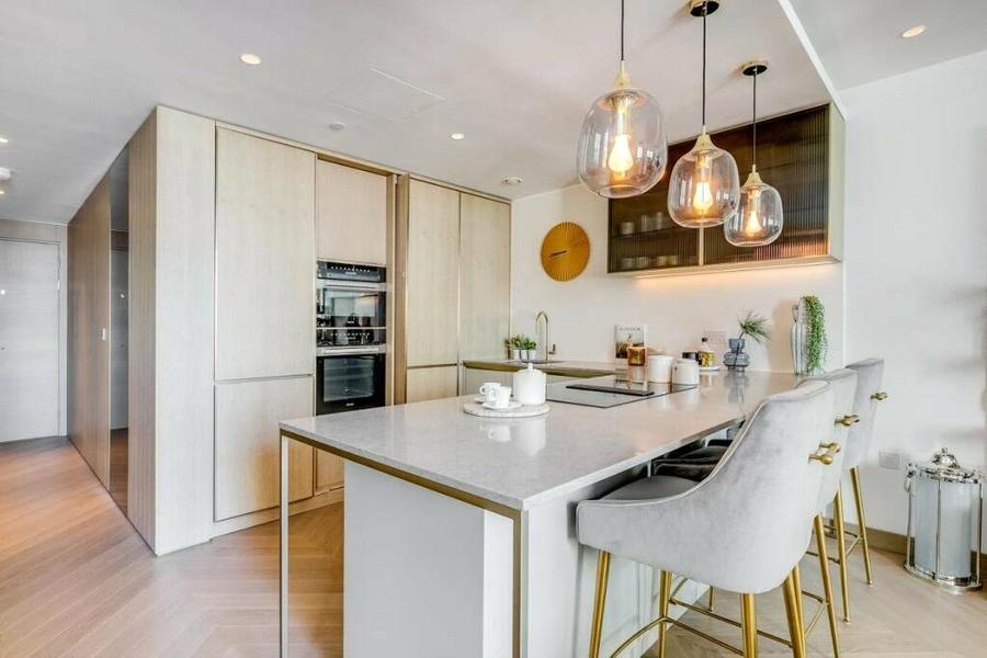 2 bedroom Flat to rent in The Compton-view1