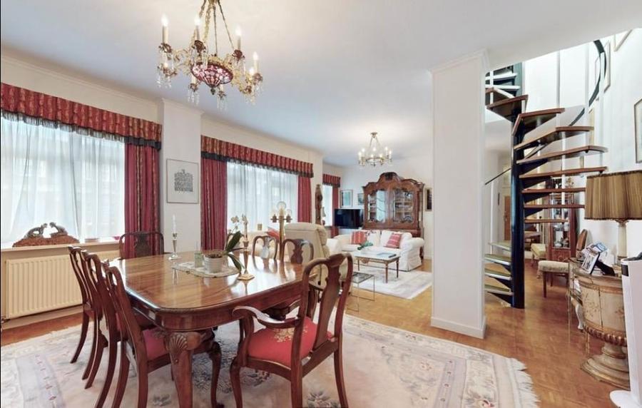 3 bedroom Flat for sale in Avenue Close-view9