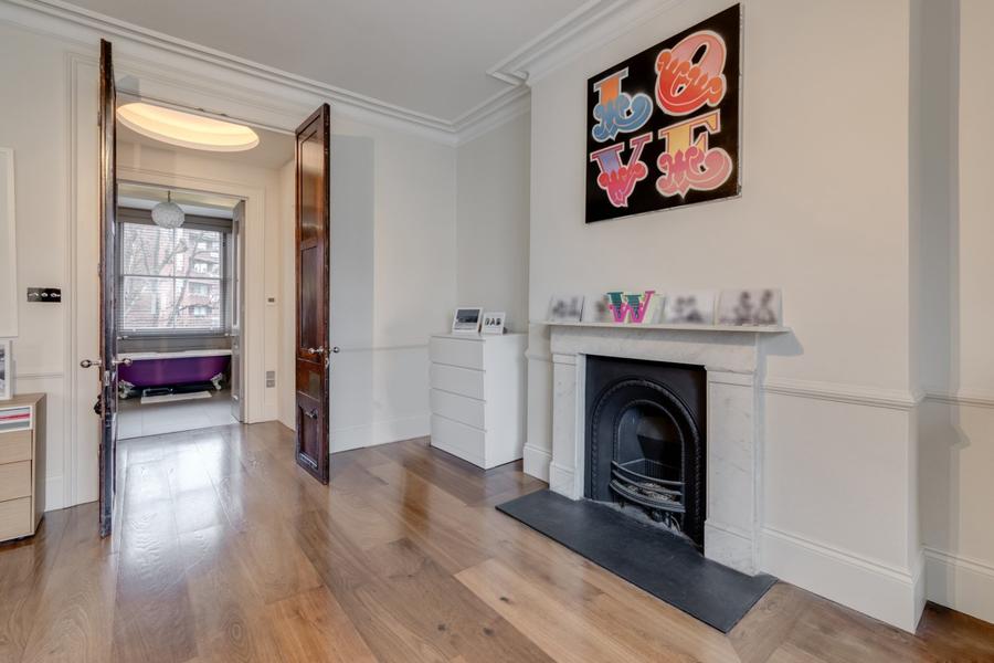4 bedroom House for sale in Belsize Crescent-view14