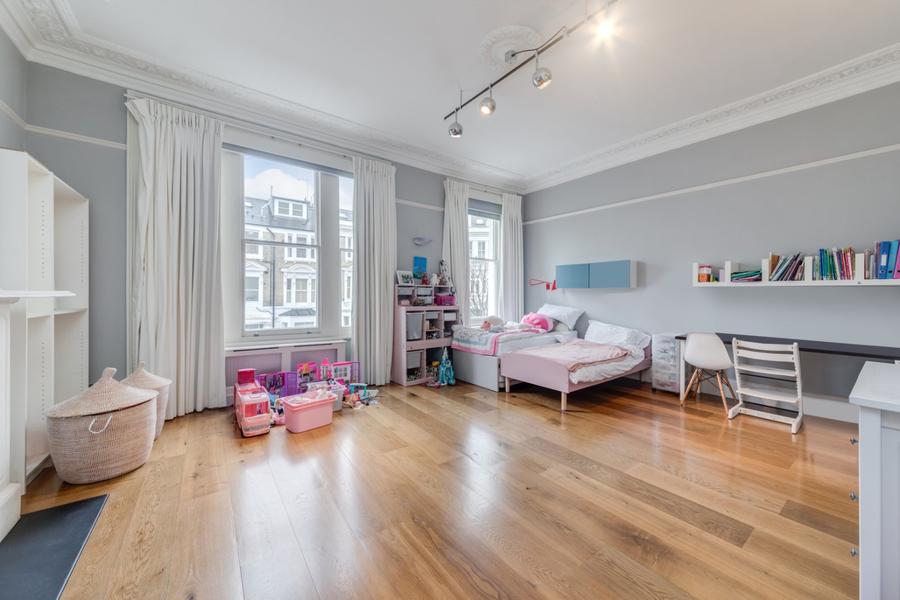 4 bedroom House for sale in Belsize Crescent-view23