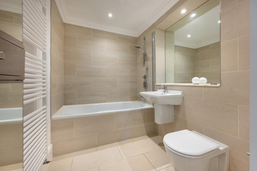 6 bedroom House for sale in Southwood Lane-view6