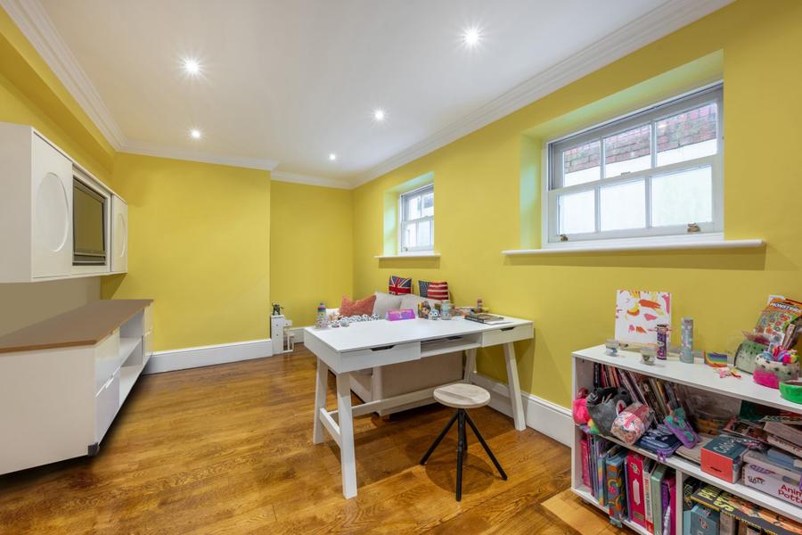 6 bedroom House for sale in Southwood Lane-view23