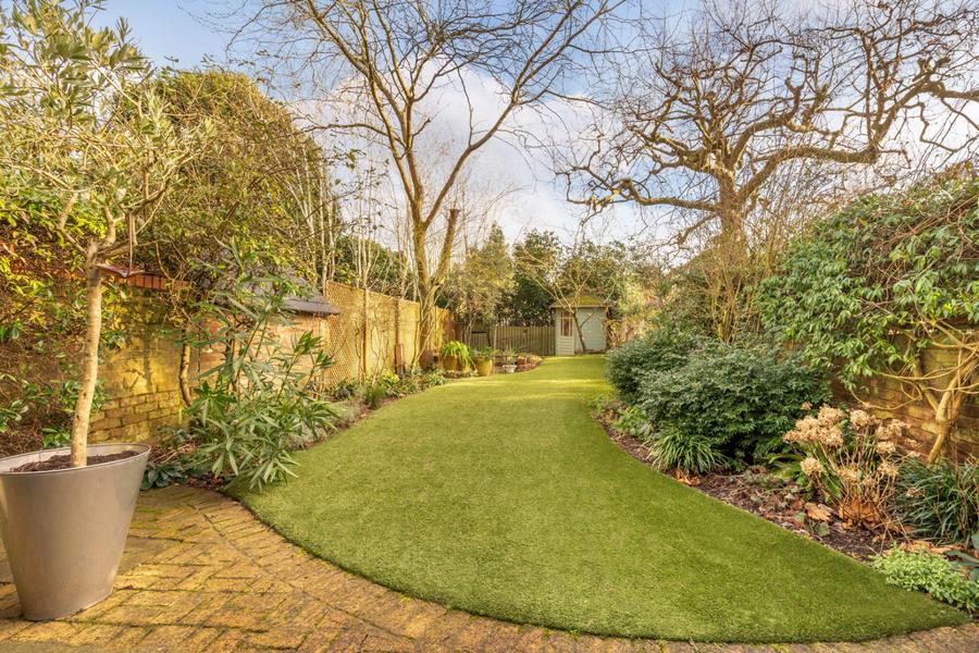 6 bedroom House for sale in Southwood Lane-view3