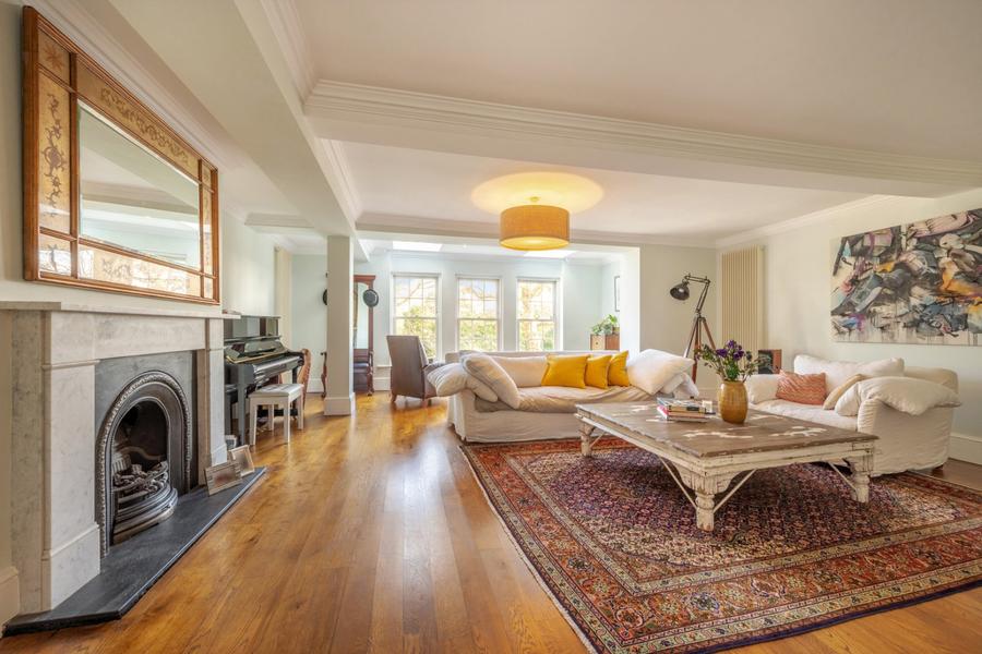 6 bedroom House for sale in Southwood Lane-view9
