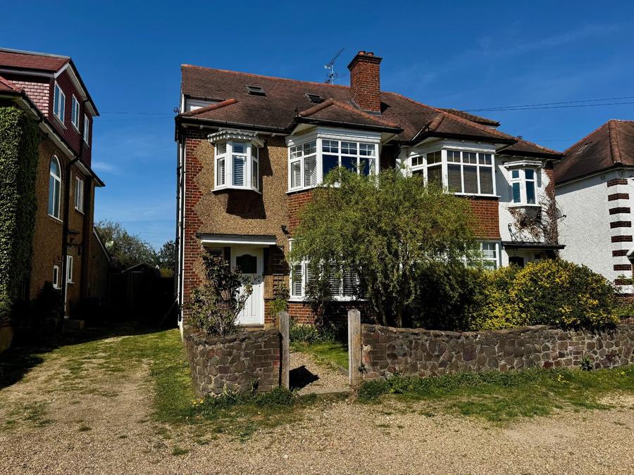 4 bedroom House for sale in Orchard Avenue-view2