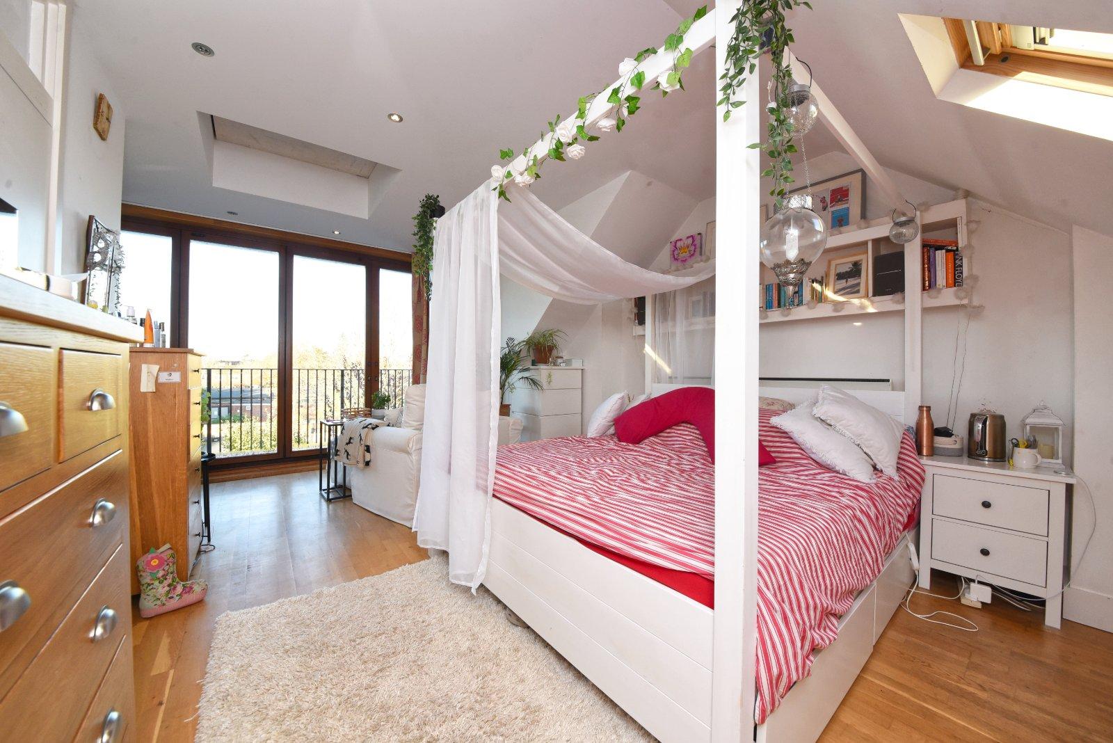 Orchard Avenue, Whetstone, London, N20