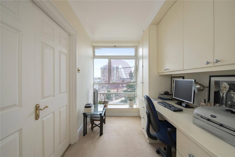 2 bedroom Flat for sale in Sheringham-view8