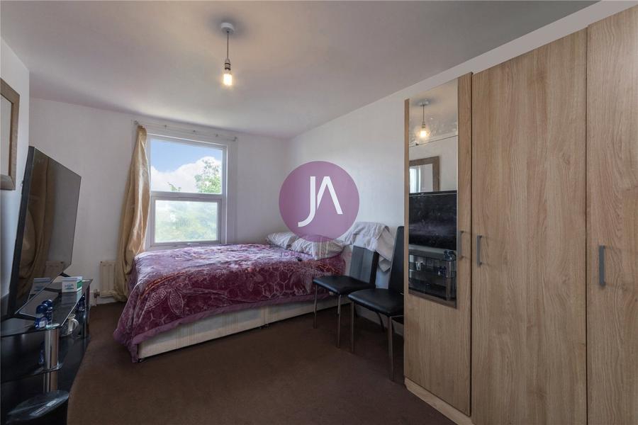 4 bedroom House for sale in Tancred Road-view8