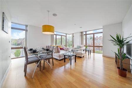 3 bedroom Flat for sale in Pulse Apartments-List740