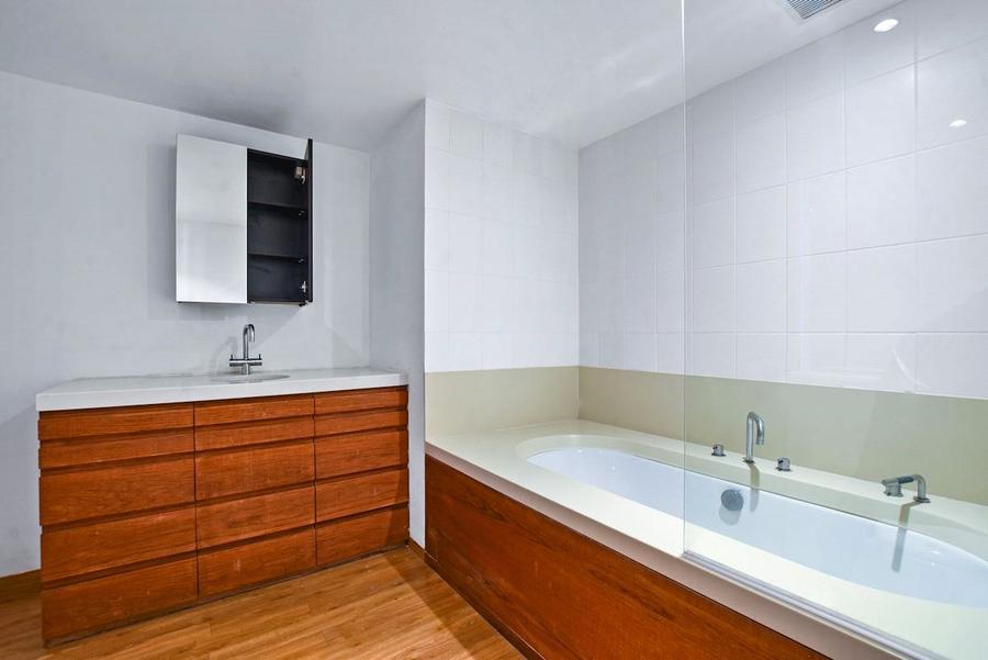 4 bedroom Flat for sale in Cambridge Gate-view15