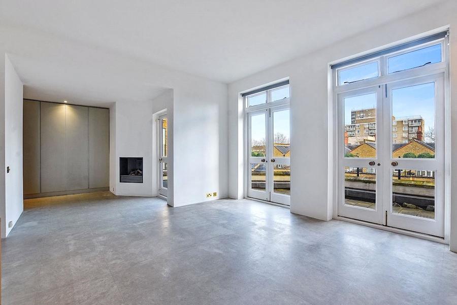 4 bedroom Flat for sale in Cambridge Gate-view3