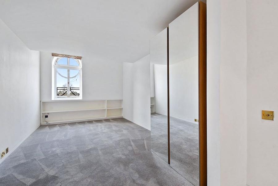 4 bedroom Flat for sale in Cambridge Gate-view14