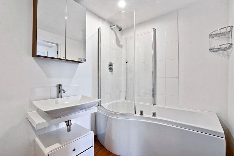 4 bedroom Flat for sale in Cambridge Gate-view19