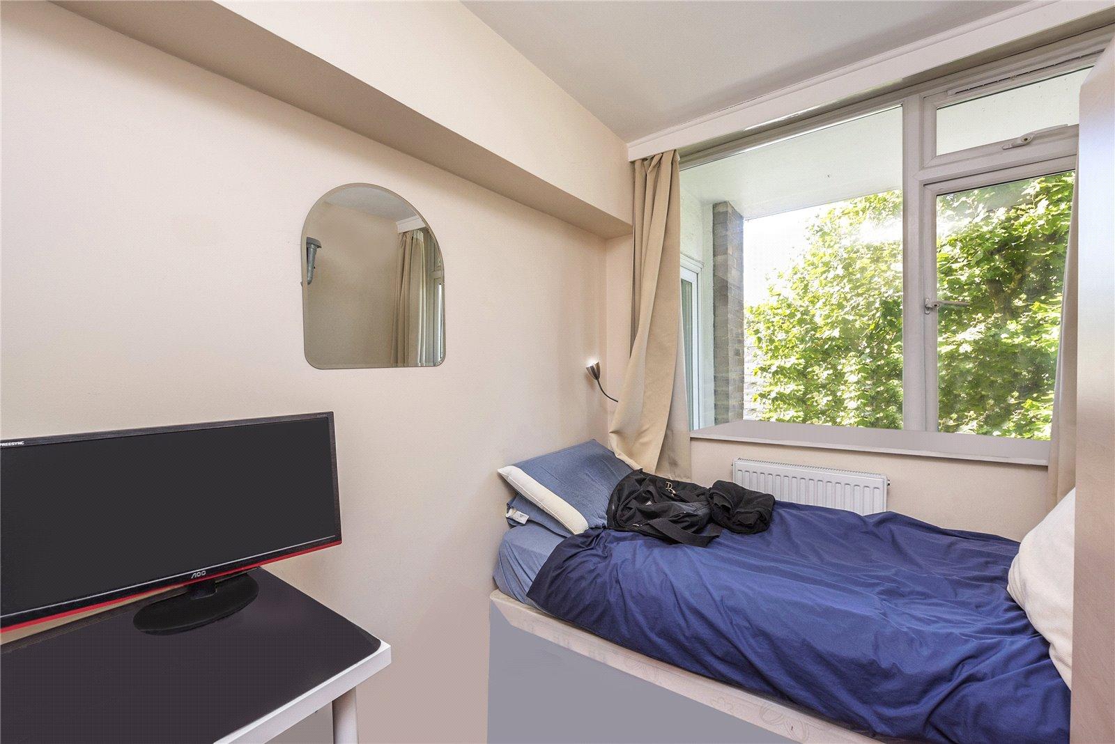 Melbourne Court, Little Venice, London, W9