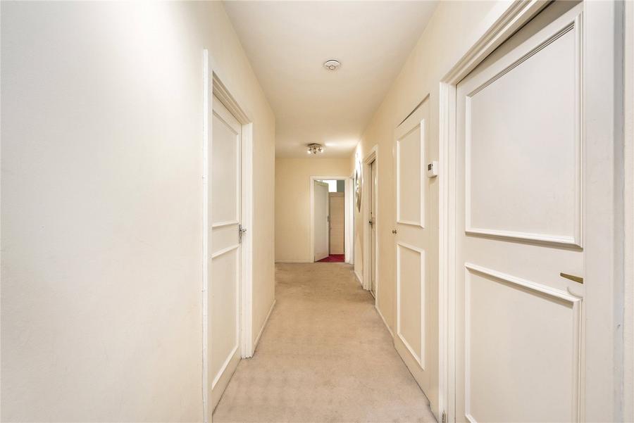 3 bedroom Flat for sale in Melbourne Court-view10