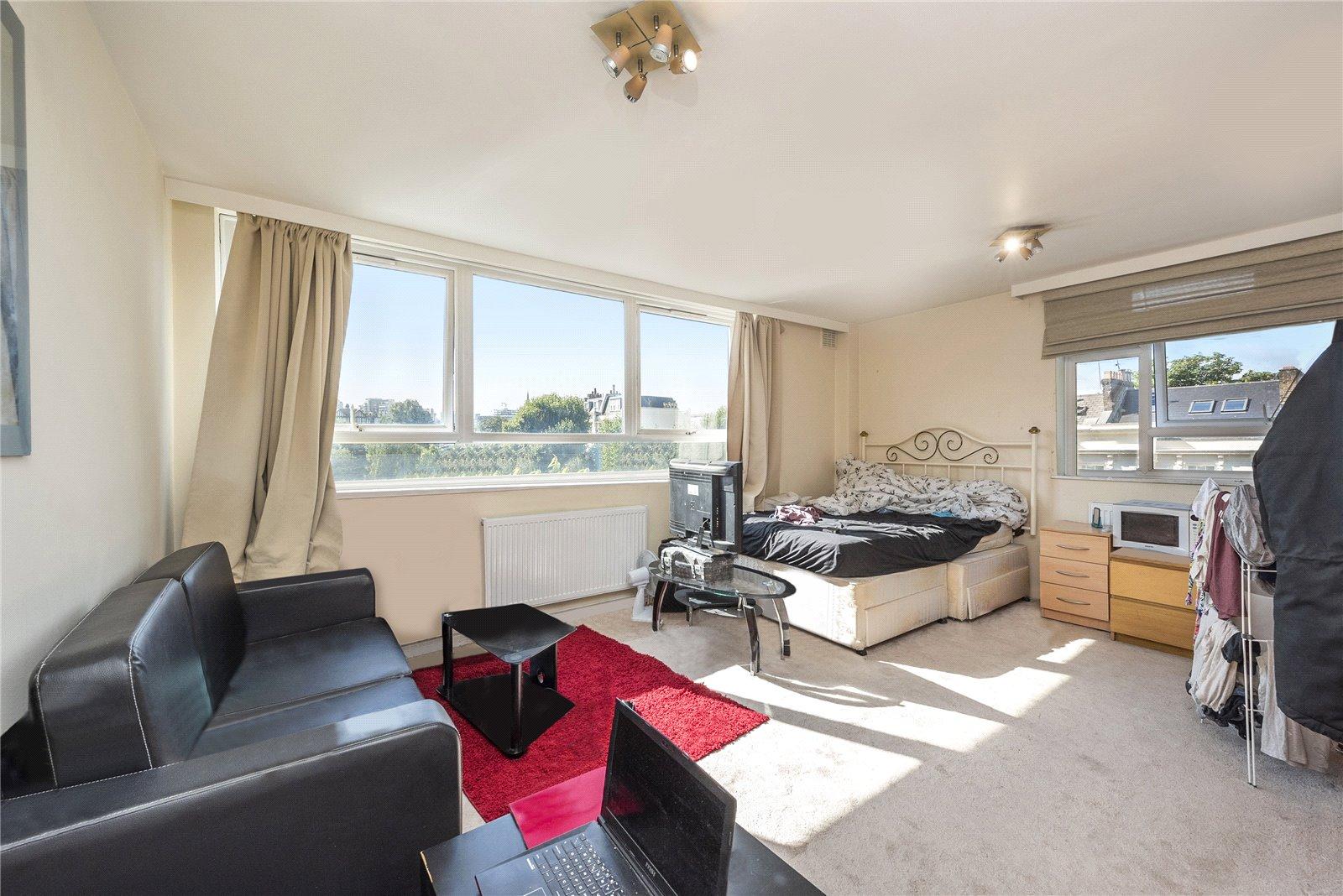 Melbourne Court, Little Venice, London, W9
