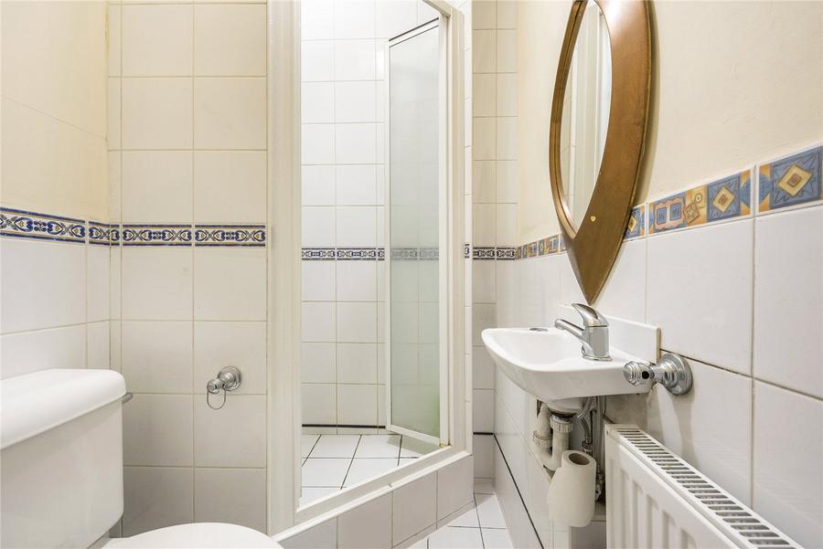 3 bedroom Flat for sale in Melbourne Court-view8