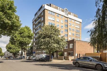 3 bedroom Flat for sale in Melbourne Court-List775