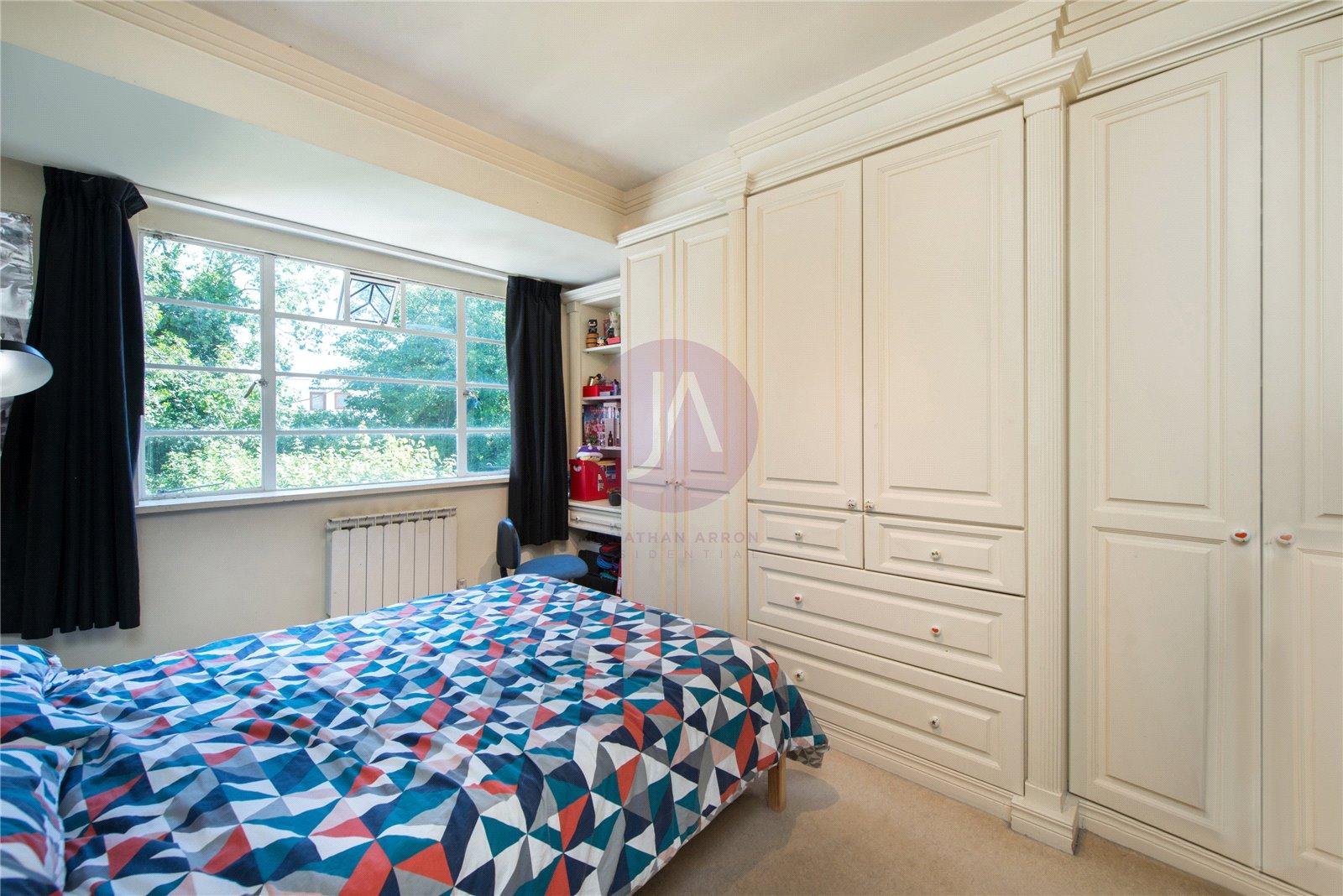 Howard Walk, Hampstead  Garden Suburb, London, N2