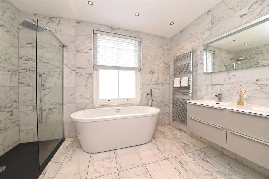 4 bedroom House for sale in Bartholomew Road-view5