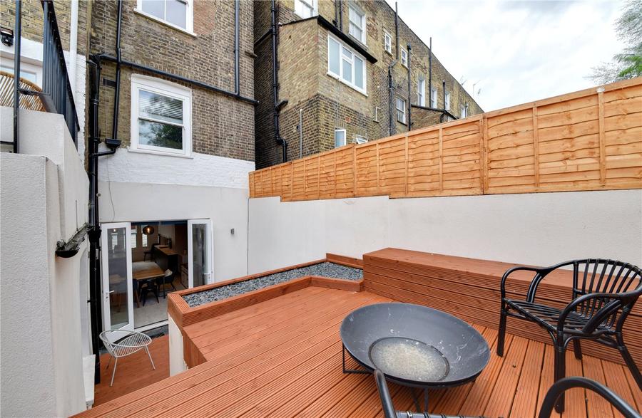 4 bedroom House for sale in Bartholomew Road-view16